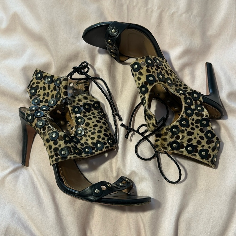 🎉 AQUAZZURA Ponyhair Animal Print Sandals